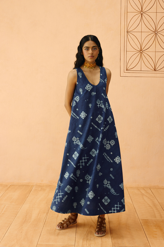 Indigo Ornament Organic Cotton Maxi Dress —  Organic Cotton Poplin Dress | Sui Singapore