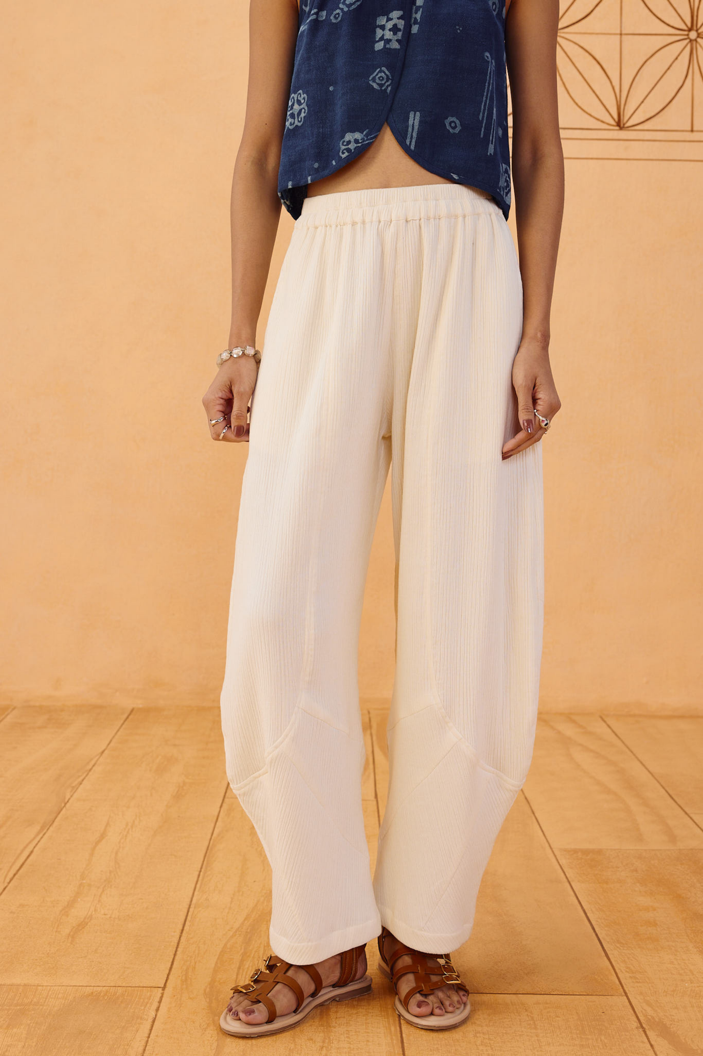 The Frame Organic Cotton Barrel Trousers