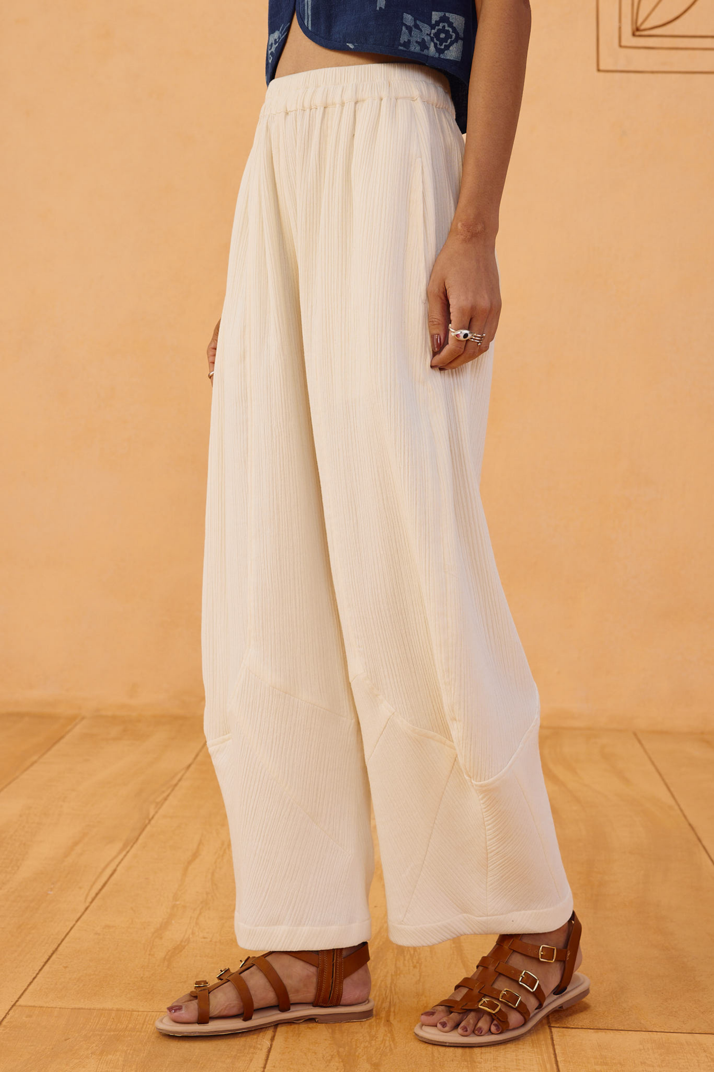 The Frame Organic Cotton Barrel Trousers