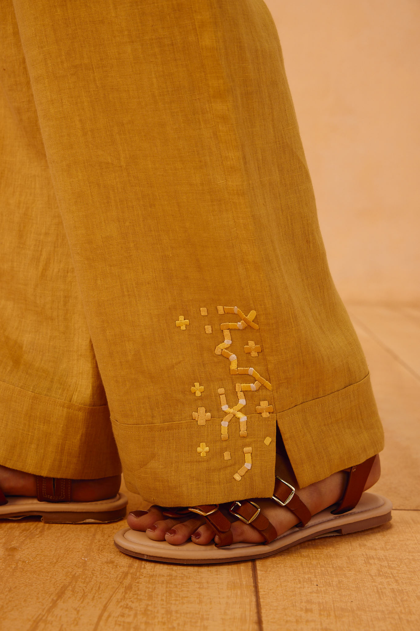 The Ghar Linen Trousers