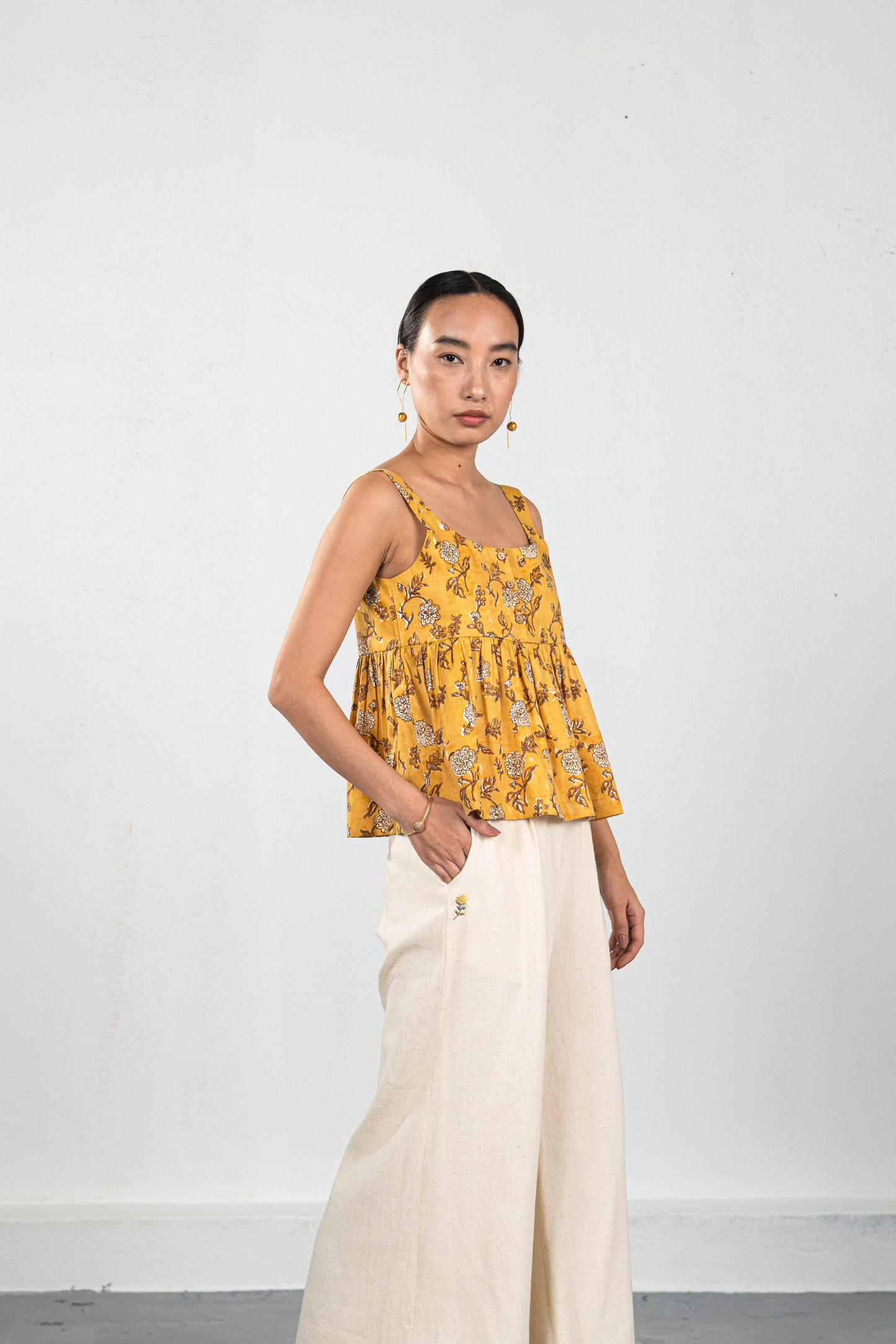 Dahlia Bloom kala cotton top